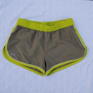 Under Armour Shorts Size Medium